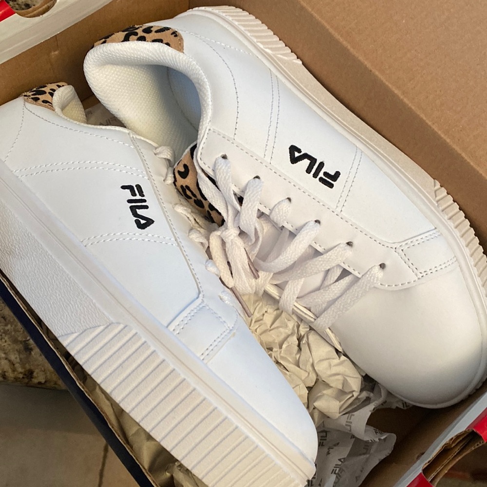 FILA size 9.5 Leopard white shoes